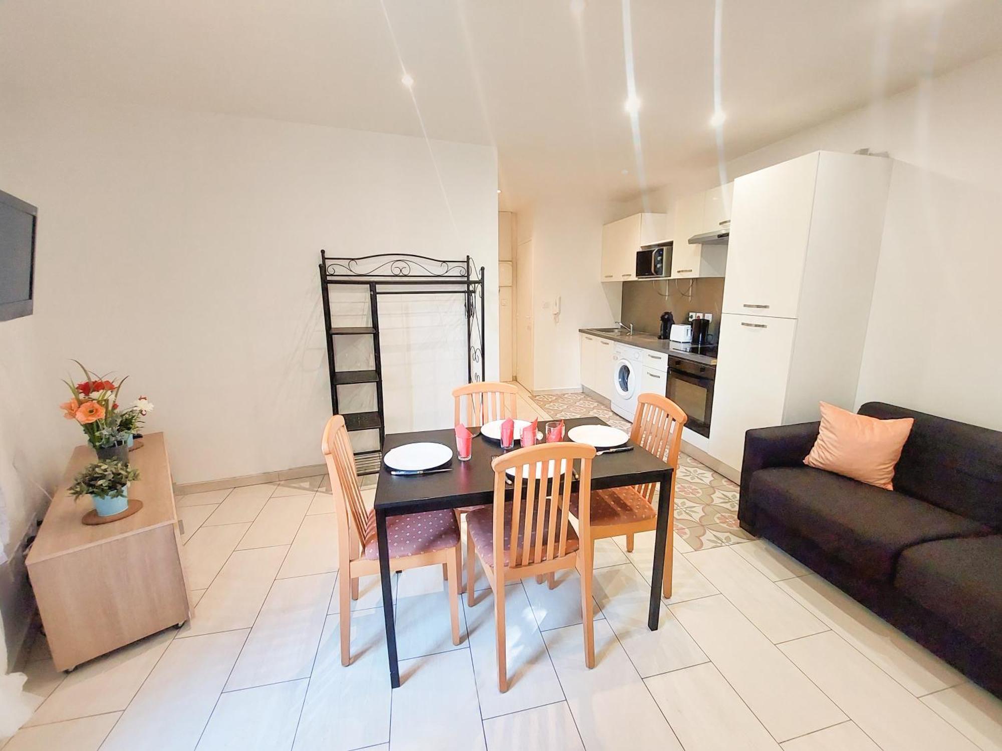 Charmant Appartement Pres Du Marche, Gare Et Port A 5Mn Toulon Eksteriør bilde